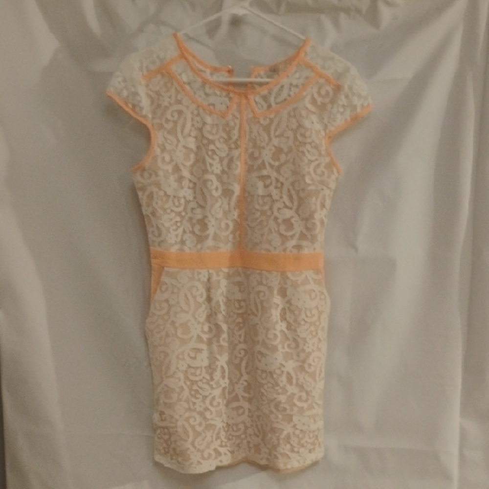 NIKA BLOSSOM Ivory Lace Dress with Peach Trim – Feminine Sheath